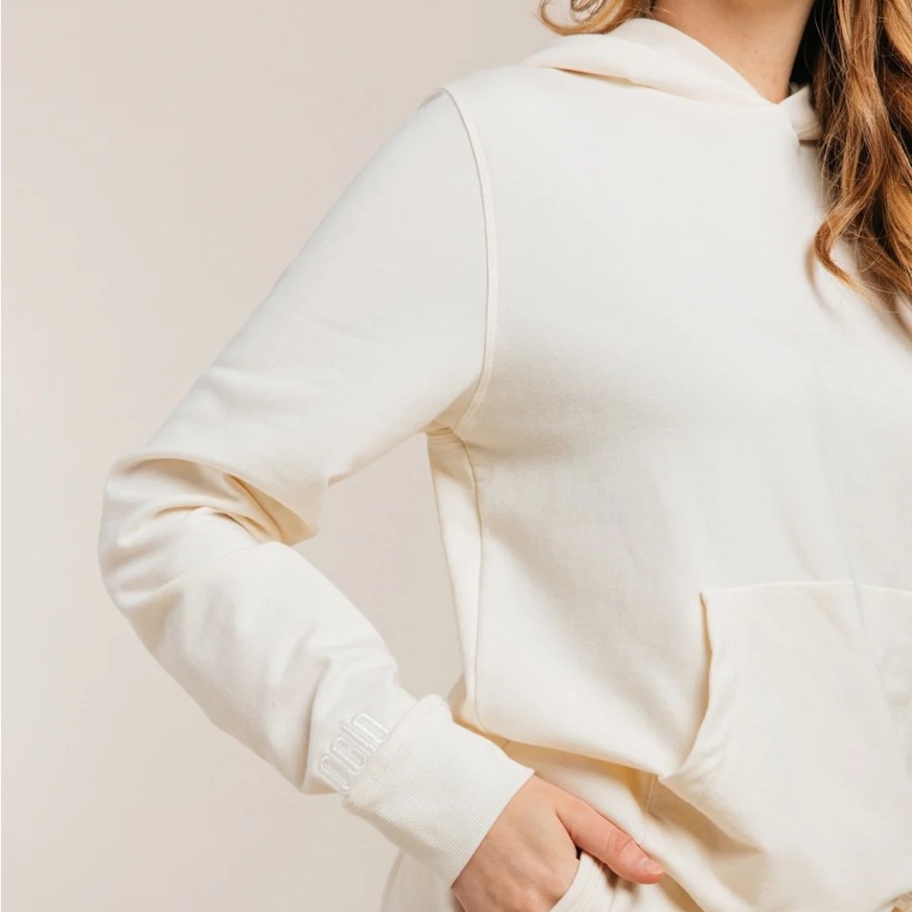 Women’s Ocio Leisurewear Classic Hoodie in Bone
